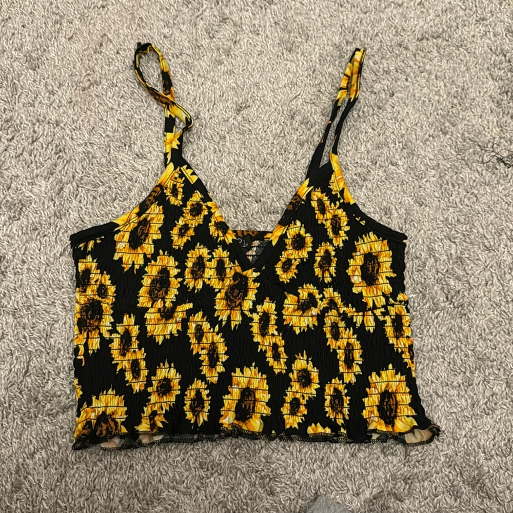 Cropped tank top with sunflowers